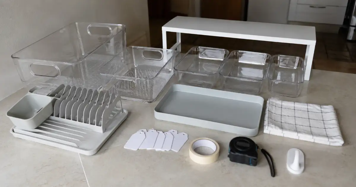 materiais para organizar cozinha compacta de aluguel sem armário planejado